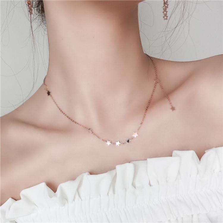 

European and American 2021 Fashion Titanium Steel Rose Gold Color Stars Tassel Pendant Short Necklace for Women Jewelry Z2504