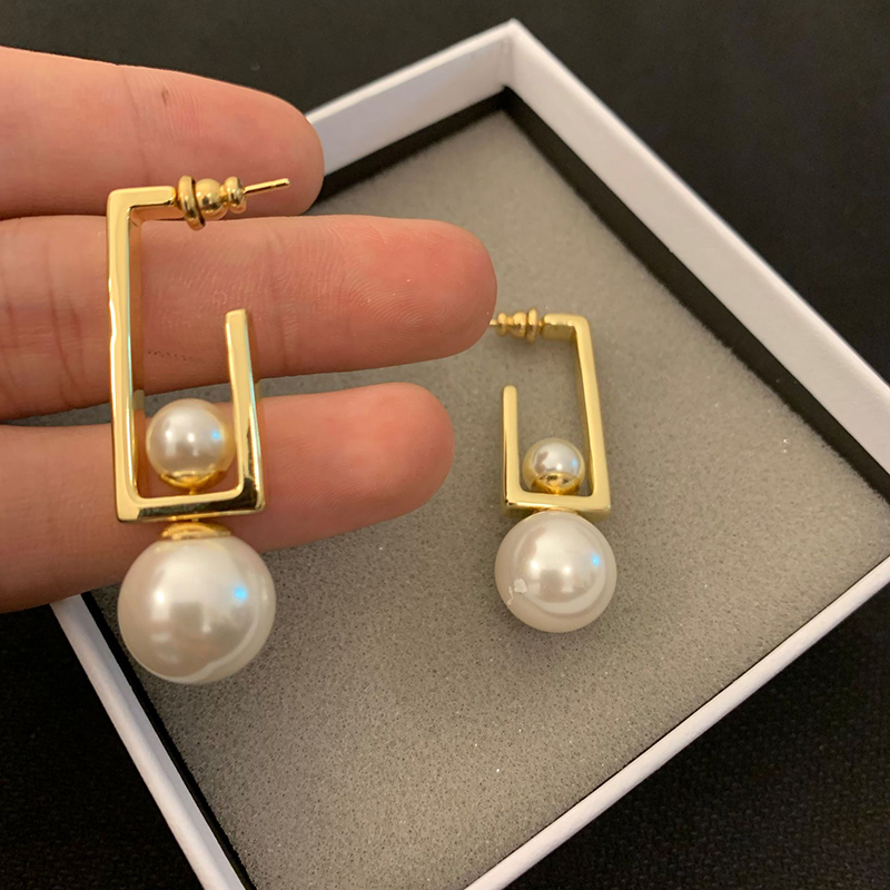 

Classic letter D Pearl Earrings women's designer Earrings various wearing methods 925 silver needle luxury jewelry wholesale, Golden;silver