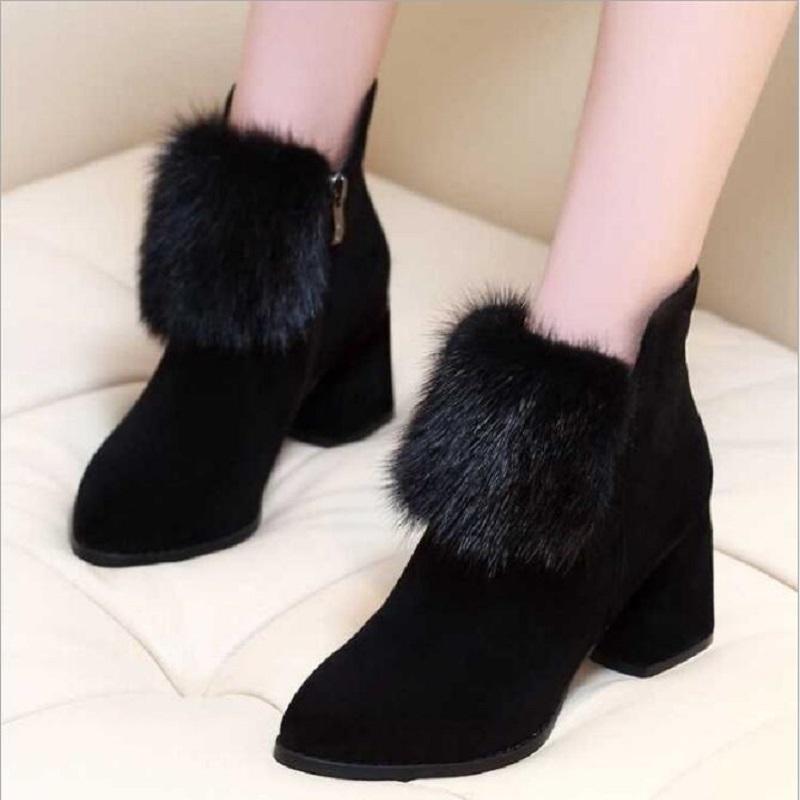 

2020 New Women Winter Fashion Casual Fur Nubuck Ankle Snow Boots Lady Zipper Thick Heels Platform Short Equestrian Boots 191011, Black