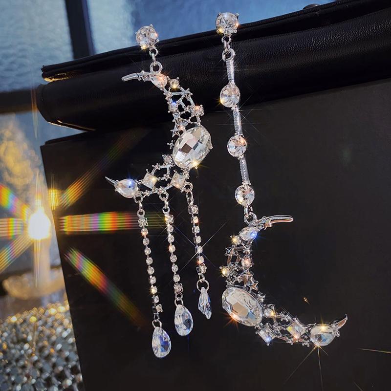 

2020 New Arrival Fashion Classic Geometric Women Dangle Earrings Asymmetric Earrings Of Star And Moon Female Korean Jewelry