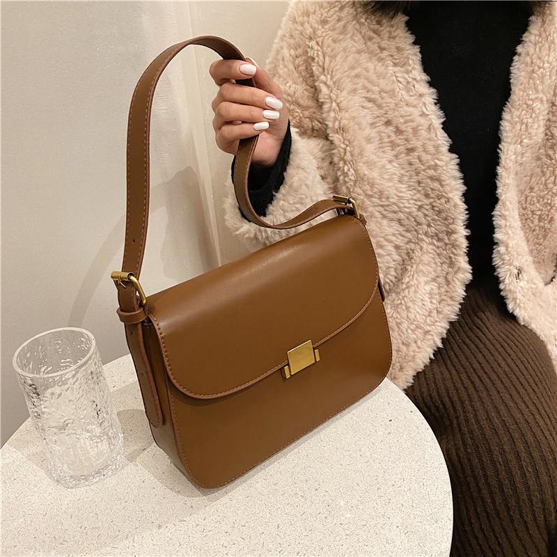 

Toposhine Solid Leather Girl Shoulder Bag 2020 New Arrival Flap Pocket Lock Crossbody Bag Casual Long Belt Woman Shoulder, Beige