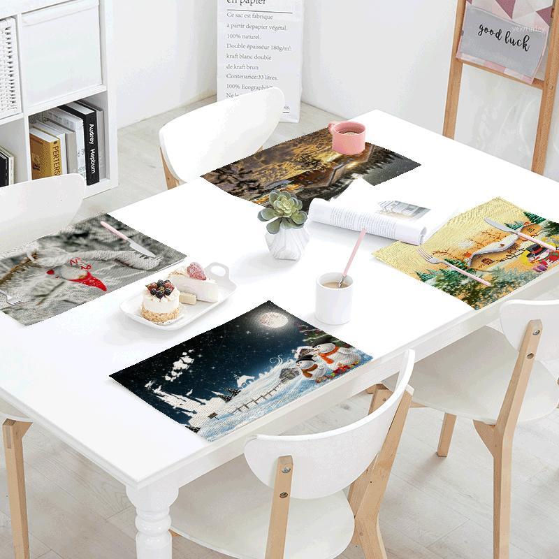 

Warm And Beautiful Snow Meal Cloth 43*32 CM Cute Snowman Snowflake Night Letter Christmas Style Linen Home Tablecloth Decoration1