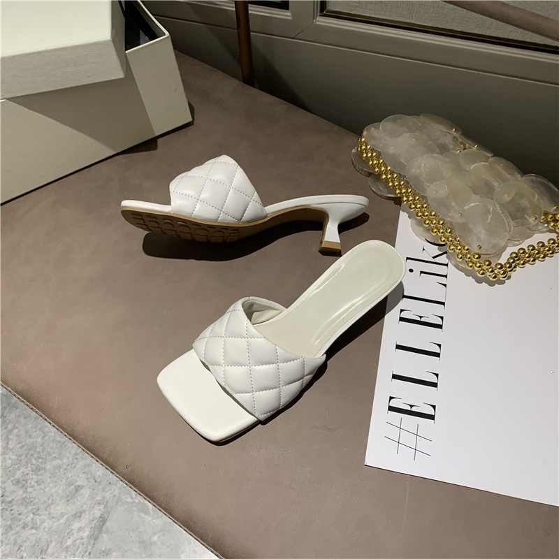 

2021 New Thick of the Women Fashion Will See Comfortable Girl with Deep Soles Beach Sandals 6on Shoes Casual Woman VRJ6, Black