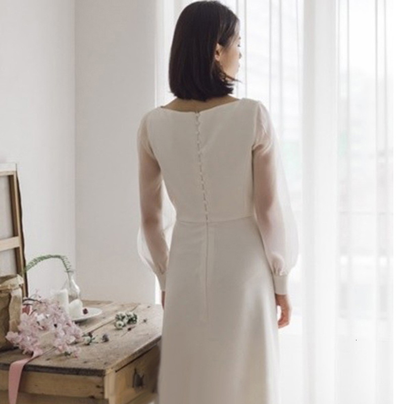 

2021 New As Light Bride Dressed Wedding Gowns Low-cut V-sleeves Long Robes to Be a Lubricated Suknia Robe CGYH, Same as the photos