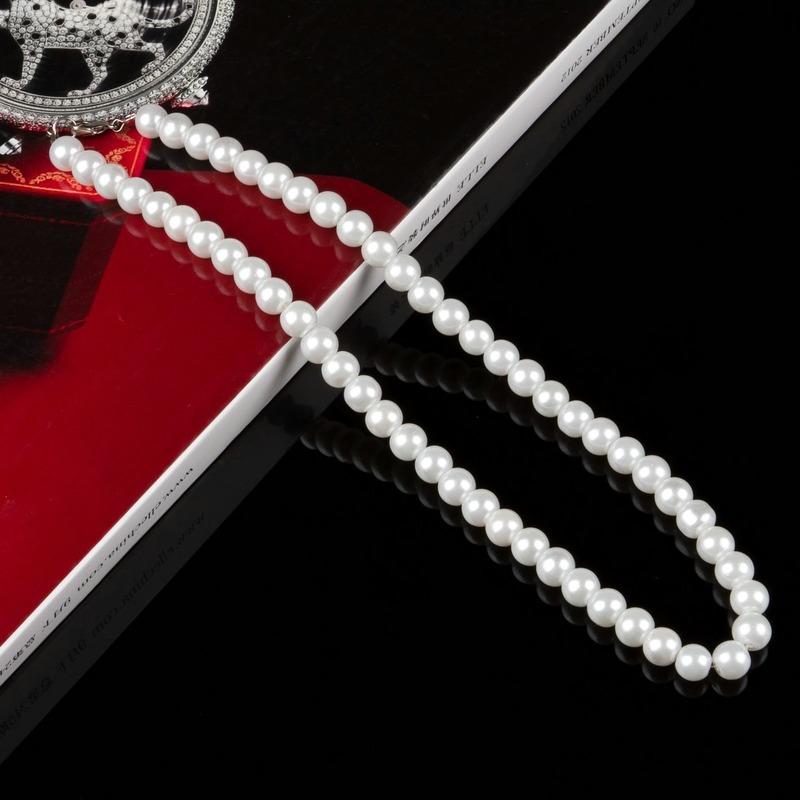 

Hot Sale Women's Short 8mm White Glass Pearl Necklace Faux Pearl Jewelry