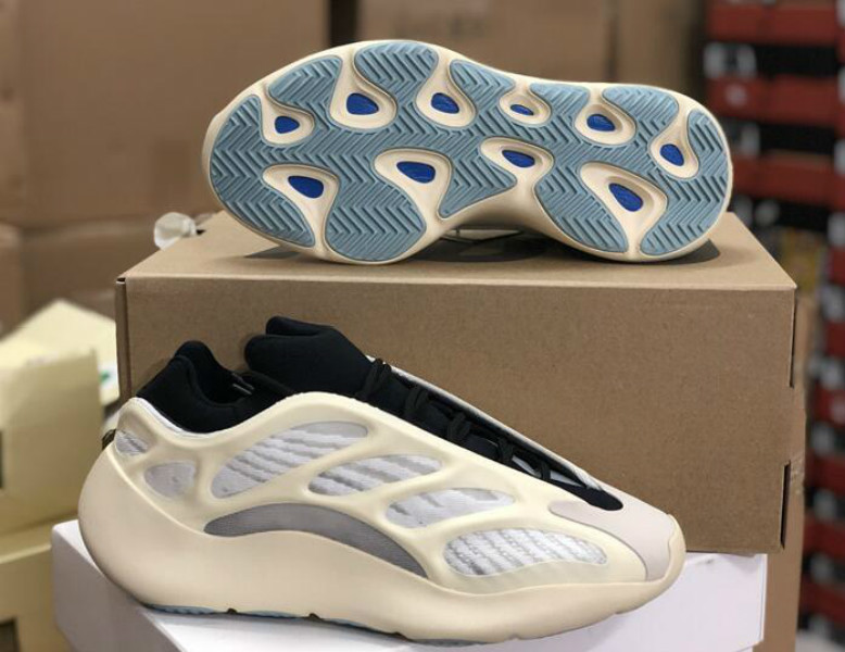 

Kanye west 700 V3 Alvah Black Glow In The Dark Designer shoes Azeal White Skeleton Reflective Running Sneakers For Mens Women Sport Trainers