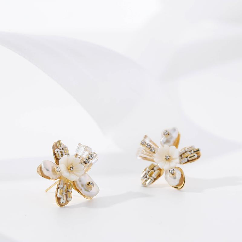 

YMYW Korean Fashion Flower Stud Earrings Freshwater Pearl Charm Copper Romantic Gold Earrings for Women Girl Gift Party Jewelry