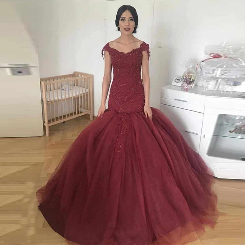 

Burgundy Off Shoulder Mermaid Evening Dresses 2021 with Beaded Appliques Sweep Train Tulle Lace up Back Prom Gowns, White