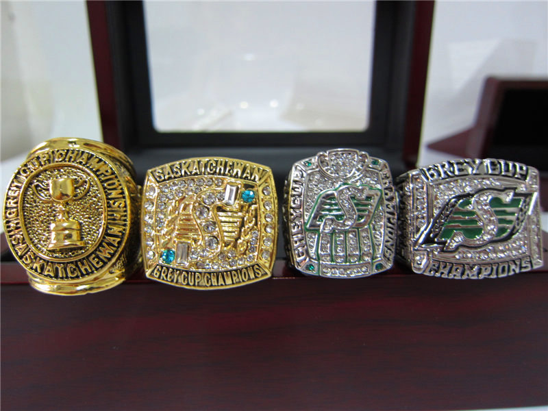 

4pcs 1966 1989 2007 2013 Saskatchewan Roughriders Grey Cup Team champions Championship Ring With Wooden Box Souvenir Men Fan Gift 2020