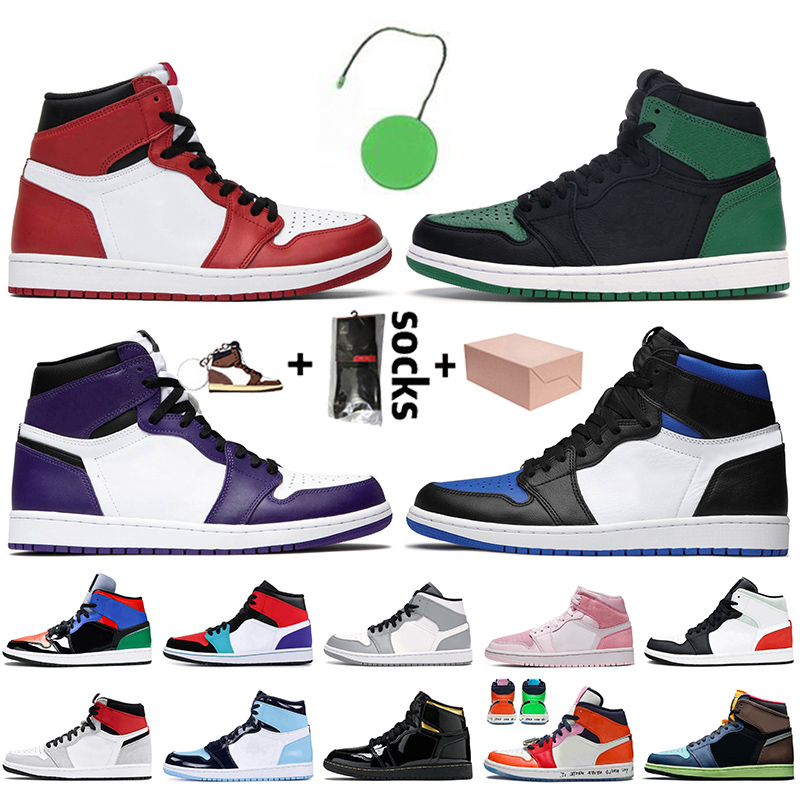 

High OG Women Mens Retro With Box Jumpman 1 1s Basketball Shoes Pine Green Chicago Court Purple Royal Toe Twist Obsidian Trainers Sneakers, #46 yellow toe 36-46