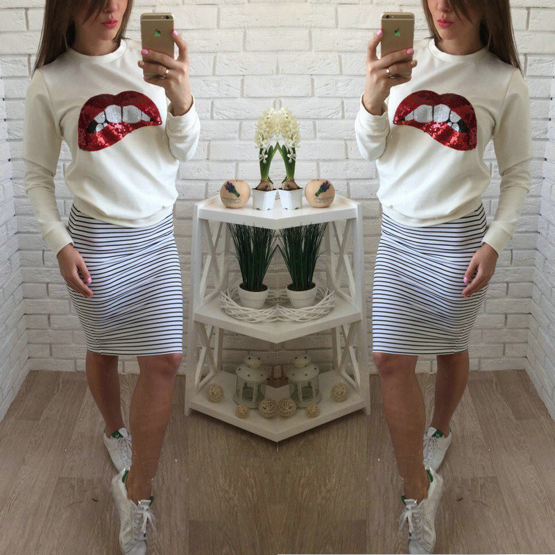 

Autumn new style Sequin embroidered red lip long sleeve sweater woman, White