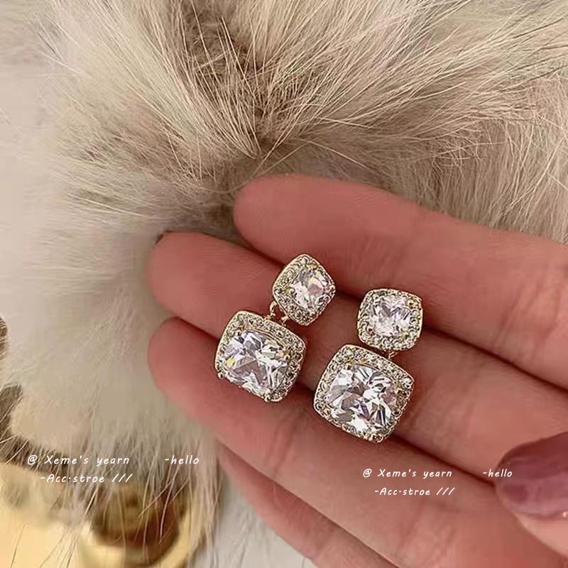 

Dangle & Chandelier Simple And LLuxurious Square Rhinestone Pendant Gold Earrings For Woman In Korean Fashion Jewelry Accessories Student Gi, Silver