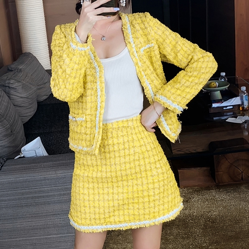 

Fashion Yellow Plaid 2 Piece Set Autumn Winter Women Hand Woven Pearls Tweed Jacket Coat + High Waist Woollen Skirt Suits 201027