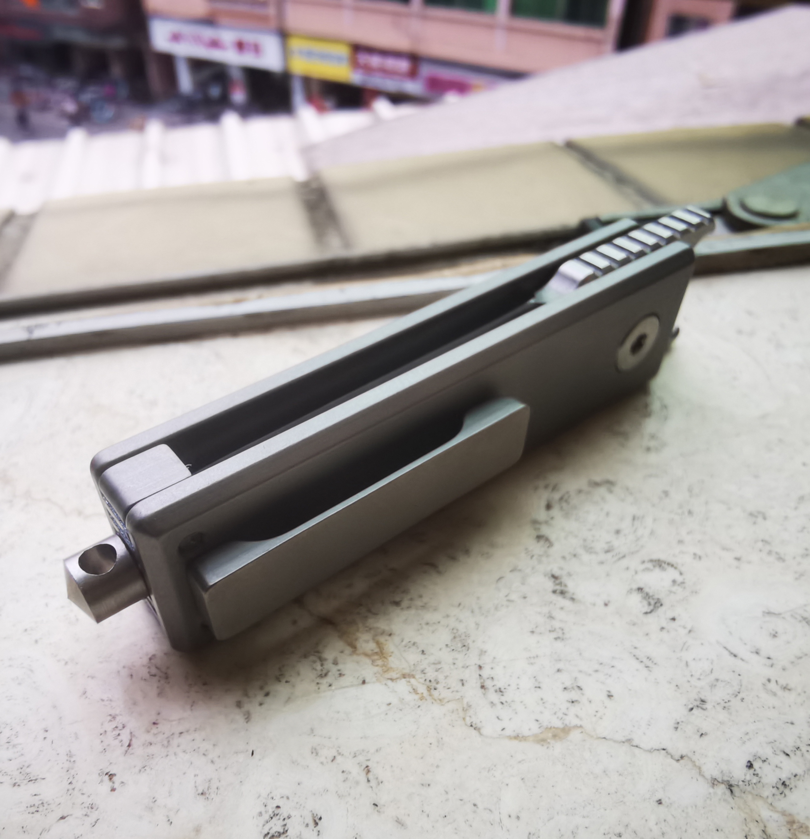 

Multifunctional knocker Titanium alloy S35VN powder steel gray titanium handle mini razor outdoor folding pocket knife knives edc tool gift