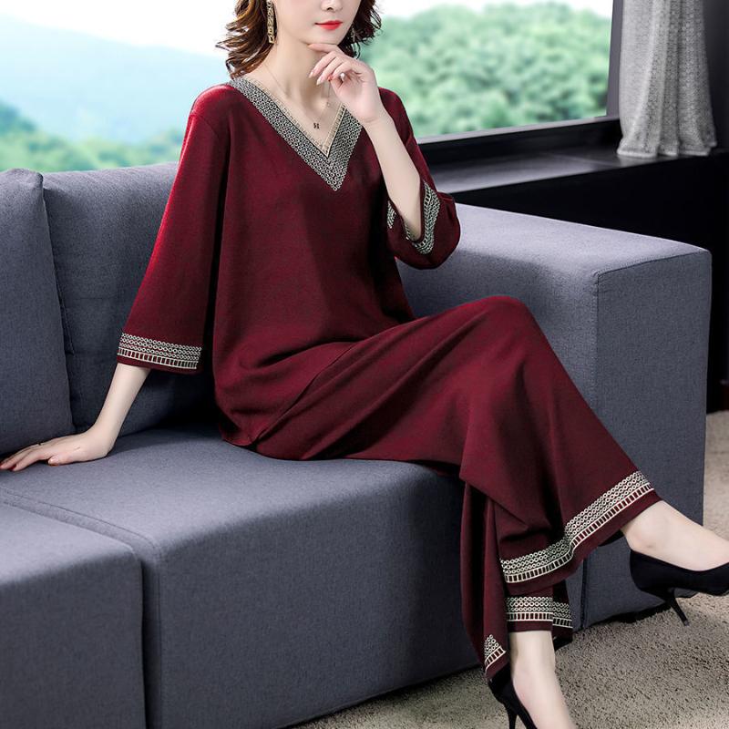 

2020 New Cotton Women's Sets Tops & Pants V-neck Long Sleeved Pullover Fashion Elegant Ladies Clothes Sets For Mothers Day Gift, Black