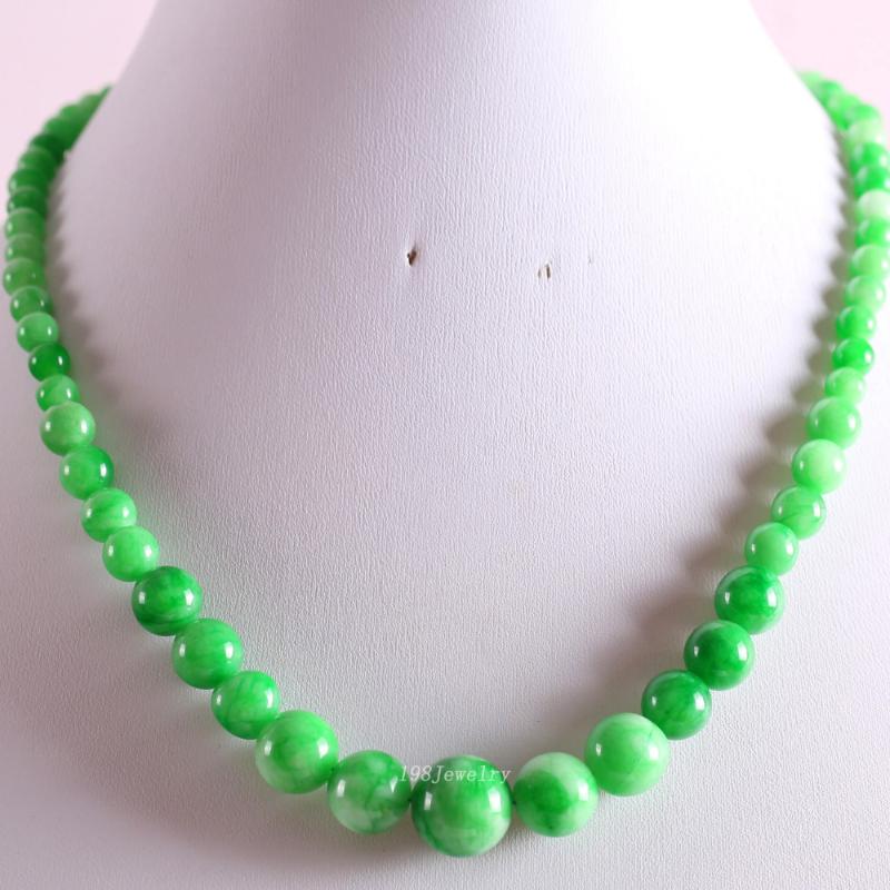 

New without tags Natural Stones Round Beads Green Jad Necklace 18" 1Pcs RE014