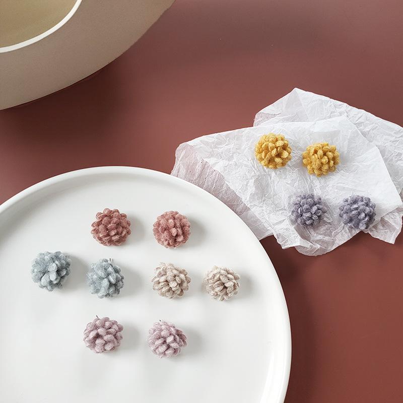 

Stud TIMEONLY Creative Woollen Chrysanthemum Earring Multi Color Winter Earrings For Women Ladies Cute Jewellery Korean Style