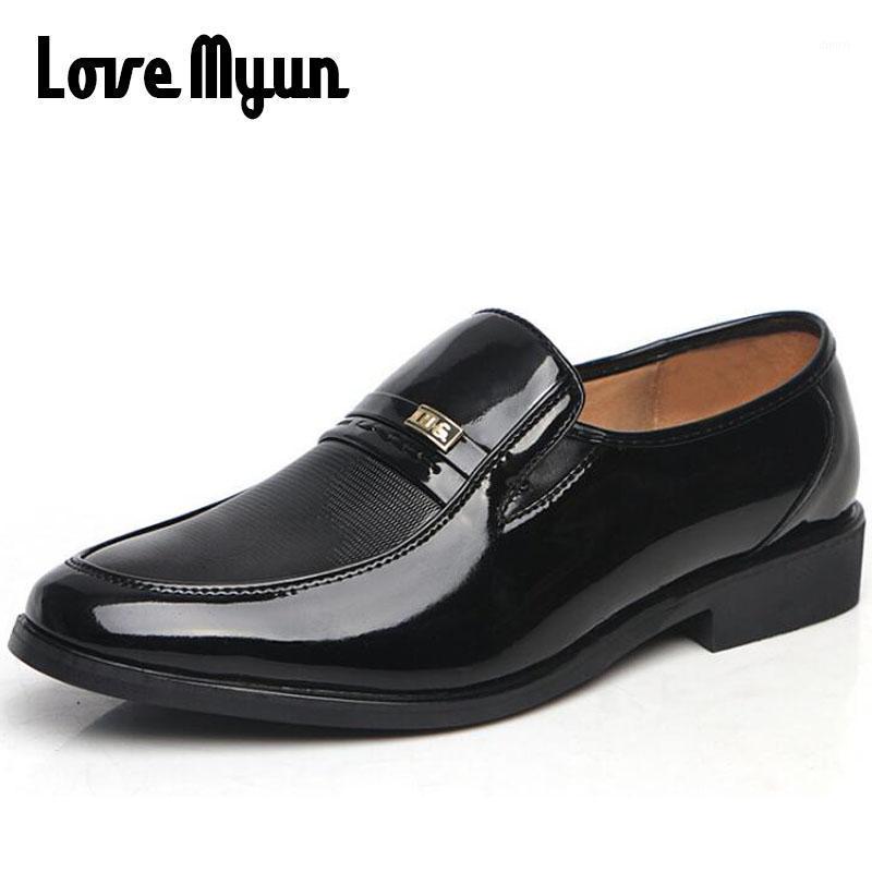 

mature man Leather dress shoes Business Wedding shoes for Men Loafers, Moccasin Driving Leather slip on DD-111, Black