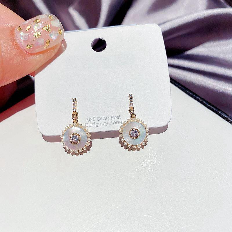 

MIGGA 2021 Trendy Unusual Design Natural Shell Round Drop Earrings for Women Gold Color Jewelry