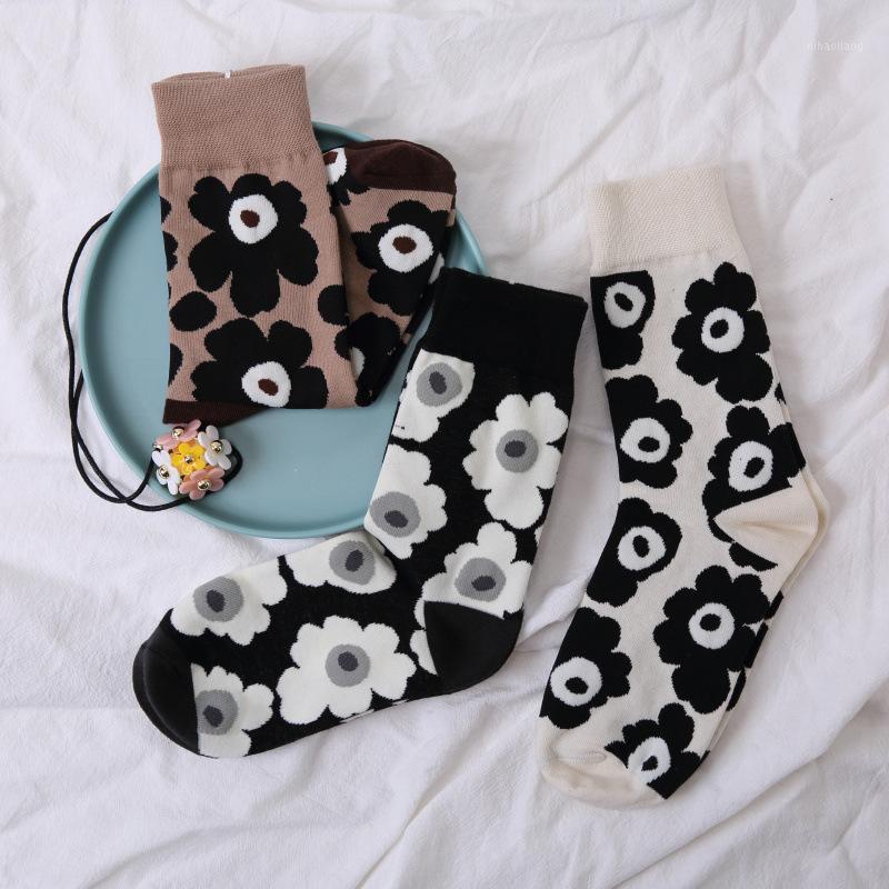 

Women Floral Short Sport Socks Soft Breathable Art Cotton Socks Harajuku Japanese Midi-Tube Sokken High Quality Skarpetki Mujer1, Beige