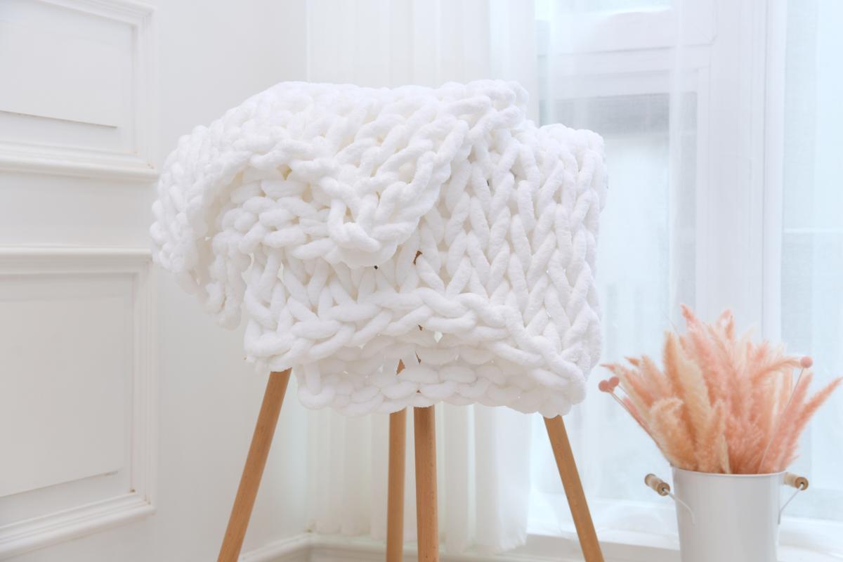 

Nordic Soft Hand Chunky Knitted Chenille Blanket Thick Yarn Wool-like Polyester Bulky Winter Warm Knitted Blankets Sofa Bed Home1