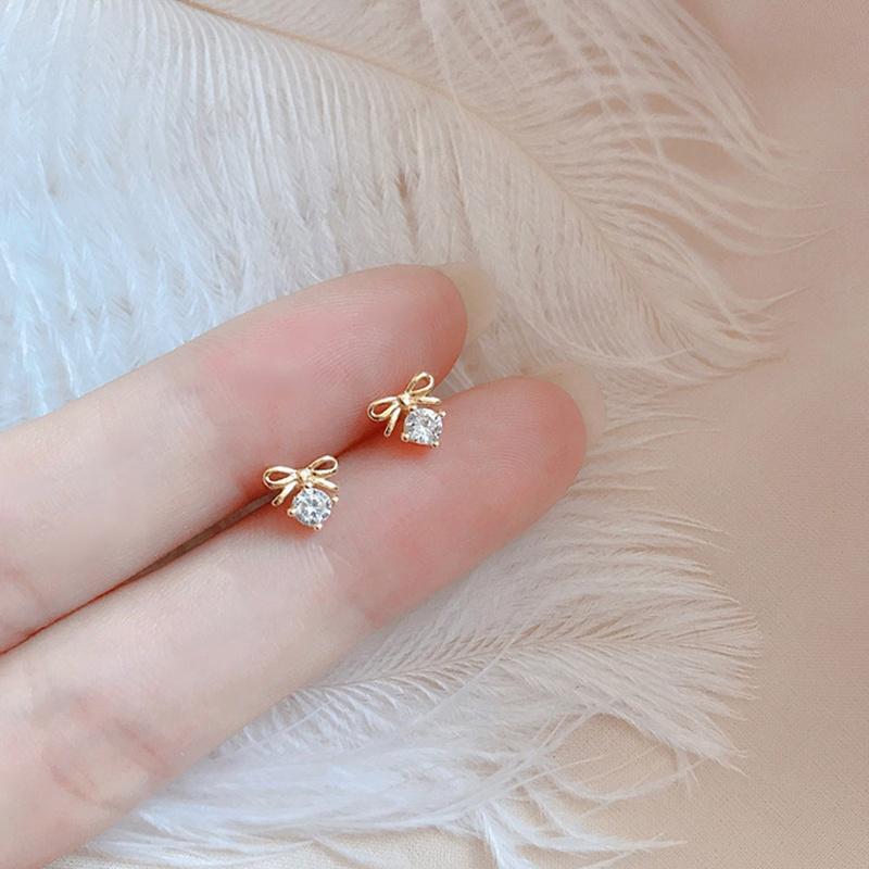 

Stud Fashion Shiny Zircon Butterfly Earrings Simple Temperament Personality Small Women's