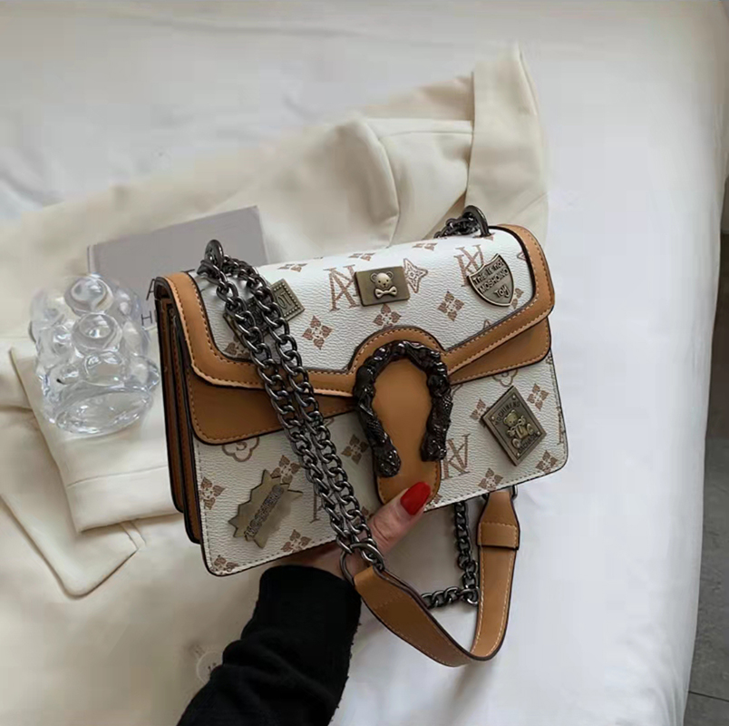 

Designer messenger bag Luxury Shoulder Bags Vintage printing chain bag Cross Body for women Leather handbags Satchel clutch lady purse Horseshoe buckle HBP, White