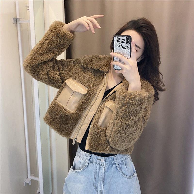 

Short lamb coat female Korean version of loose autumn and winter new design sense celebrity retro Hong Kong flavor top, Khaki