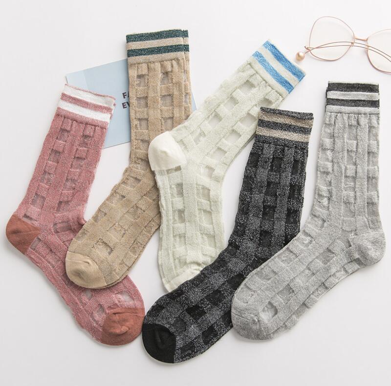 

2020 spring and summer new products fashion retro silver plaid card stocks personalized stitching glass silk tube female sock, Black