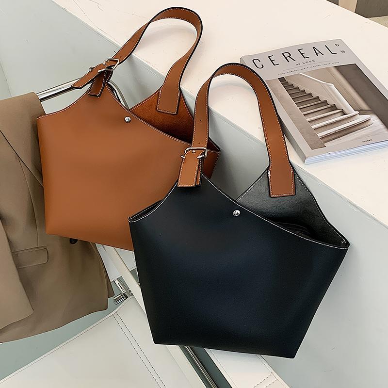 

French Niche Bag For Women 2020 Fashion New Solid Color Portable Bucket Bag Single Shoulder Crossbody A945, Black