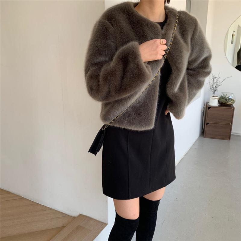

Fashion High quality Jacket Teddy Coat Women Temperament Fluffy Faux Fur Coat Winter Thick Short Jacket 2020 Autumn W, Dark color
