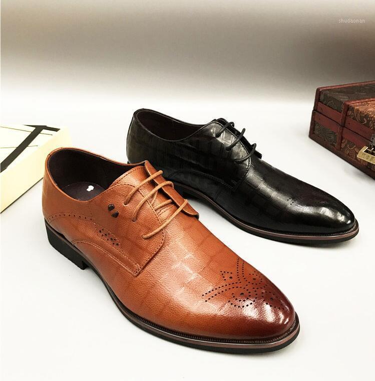 

Genuine Leather Men's Dress Shoes Pointed Toes Lace-Up Carved Rivets Gradient Plaid Male Smart Casual Brogue Shoes Formal Dress1, Orange