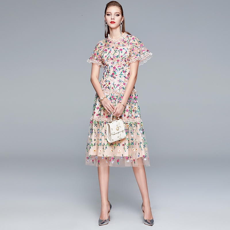 

2021 New Merchall Summer Mesh Runway Women Flare Sleeve Embroidery Elegant Lace Midi Vestido Mujer Verano 71a8, Apricot