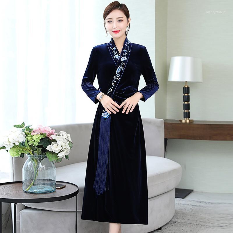 

Velvet Long Traditional Chinese Dress Qipao Embroidery Cheongsam Vintage Elegant Ao Dai Dress Vestido Oriental 117561