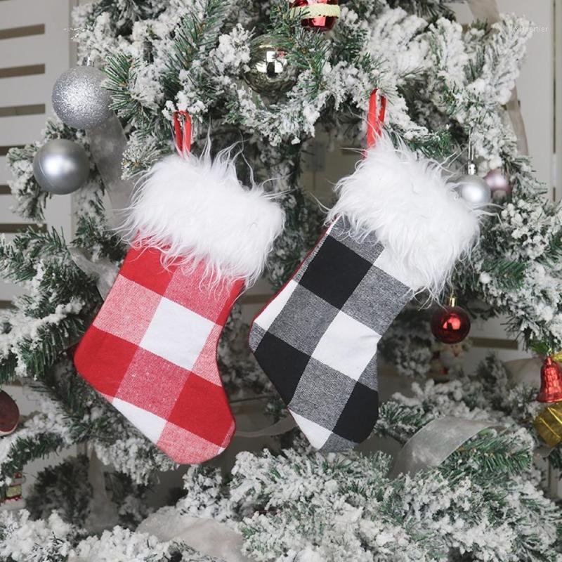 

Christmas Tree Hanging Ornaments Small Gingham Plush Stocking Sock Candy Gift Bags Xmas Hanging Pendant Holiday Decoration1