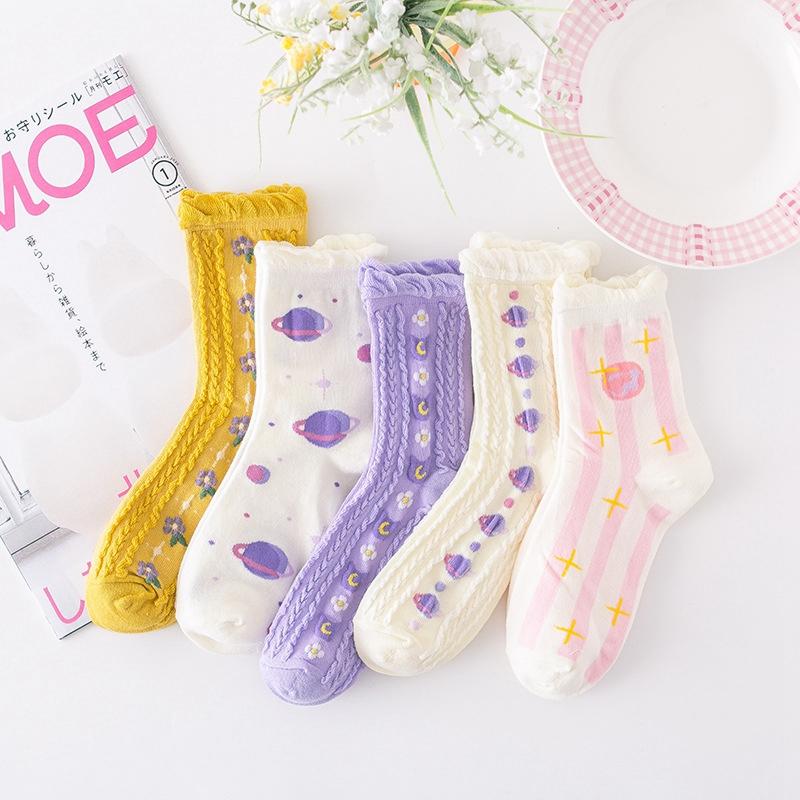 

Autumn And Winter Japan Harajuku Women's Socks Cute Twist Bubble Mouth Moon Flower Socks, H04