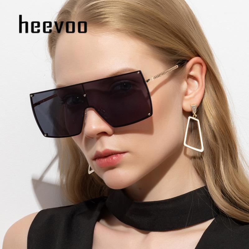

Fashion Women Oversize Sunglasses Gradient Metal Square Sunglasses Brand Designer Female Sun Glasses Black UV4001