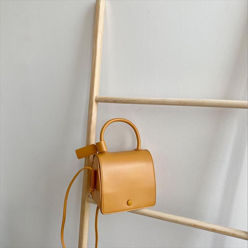 

2021 new fashion autumn winter bag women's leather bag shoulder foreign style handbag with texture women's small square, Black