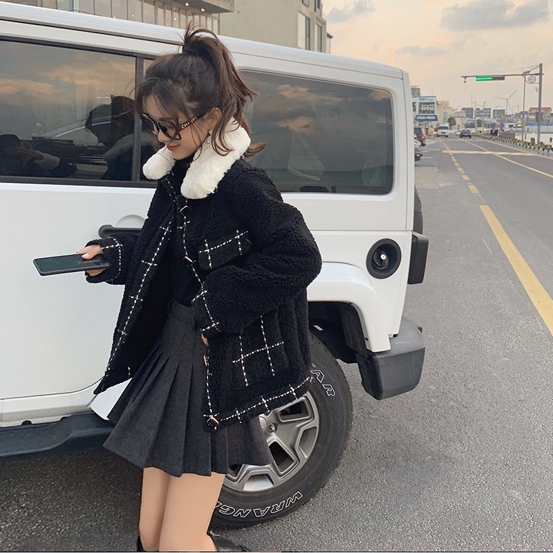 

MISHOW Atumn Winter Fashion Black Woolen Coat Women Causal Lambswool Lapel Crystal Buckle Coat Tops MX19D6522 201104