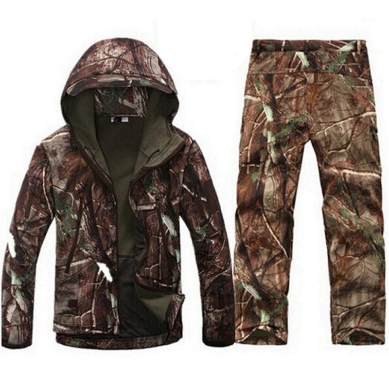 

Outdoor Camouflage Hunting Sets Men Waterproof Softshell Jackets + Fleece warm Pants Outdoor Hiking Suits Jackets Pants1, Black