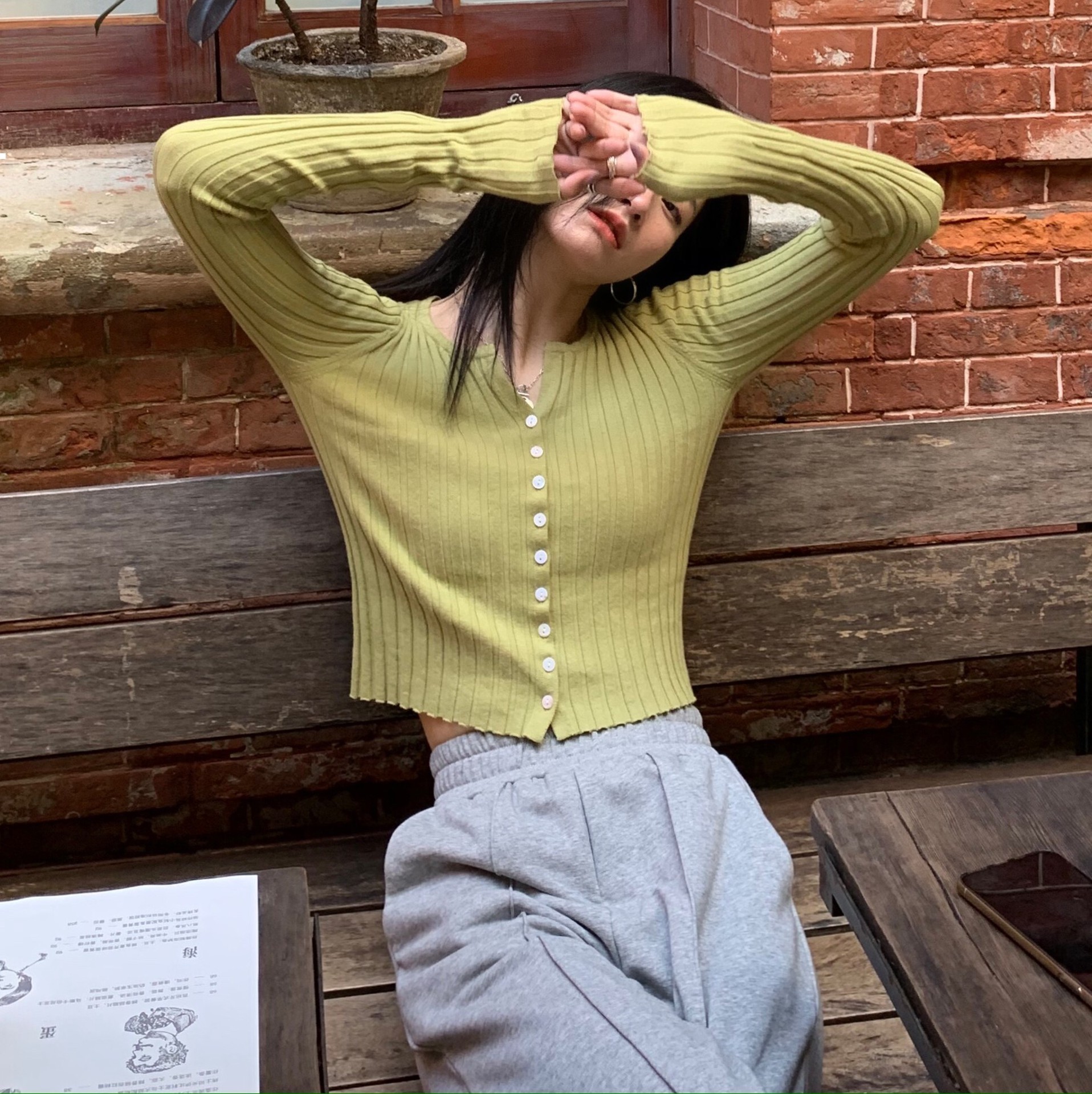 

New Grey 2021 Goth Women's Cardigan Mesh New Korean-style Short-necked V-sunk Stripe Thin-fit-looking Sweater PIAW, Black
