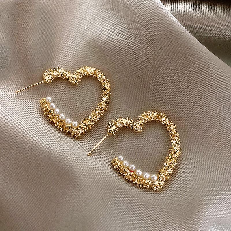

New Gold Color Metal Heart Shape Hoop Earrings For Women Simple Elegant pendientes Fashion Korean Pearl Jewelry