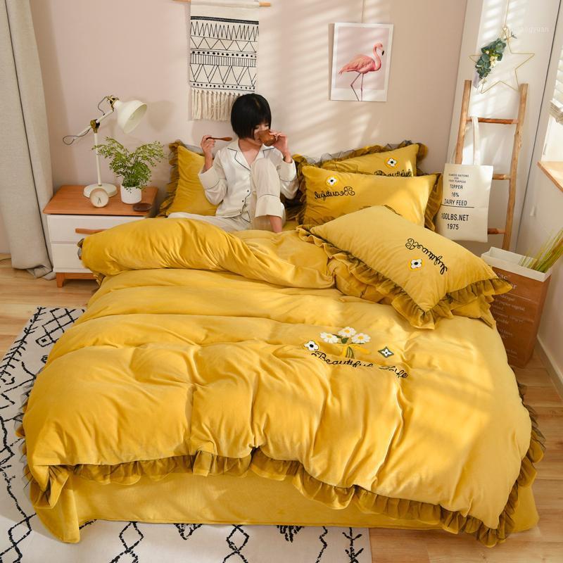 

Modern Style Crystal Velvet 4pcs Duvet Cover Bed Sheet Pillowcases Ruffles Flowers Solid Queen Yellow Bean Paste Purple Grey1