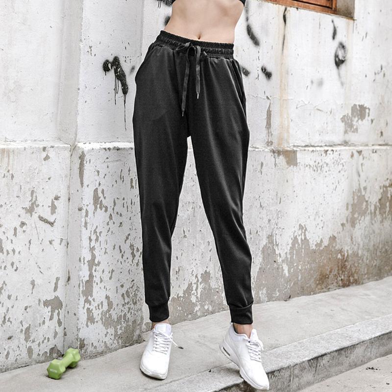 

black sports and leisure lady Harlan trousers spring summer loose running1