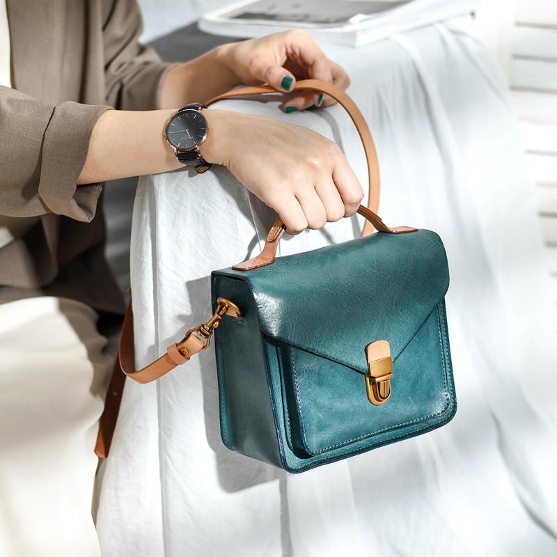 

Retro women's genuine leather small square bag lock college style messenger bag head layer cowhide single shoulder messenger, Blue