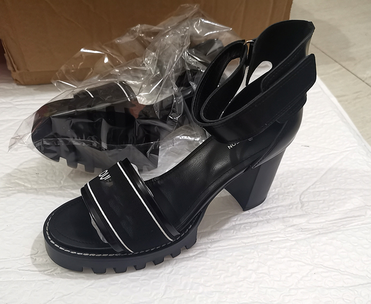 

Letter thick heel sandals leather high waterproof platform sandals women's Non Slip bottom fashion high heel one word sandals, Black leather
