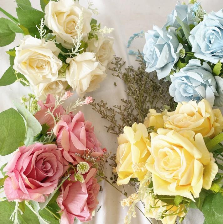 

Artificial flower simulation roses living room plastic silk flower dining table 5 heads flowers bouquet simulation roses1, As pic