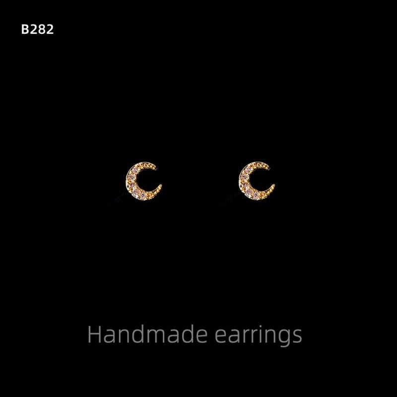 

Dangle & Chandelier 2021Fashion Mini Earrings Selling Micro Inlaid Moon Shaped Simple Stud Party Classic Accessories Gifts For Friends