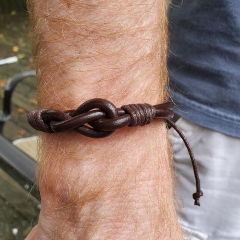

Men's Bracelet Leather Hand Ornament