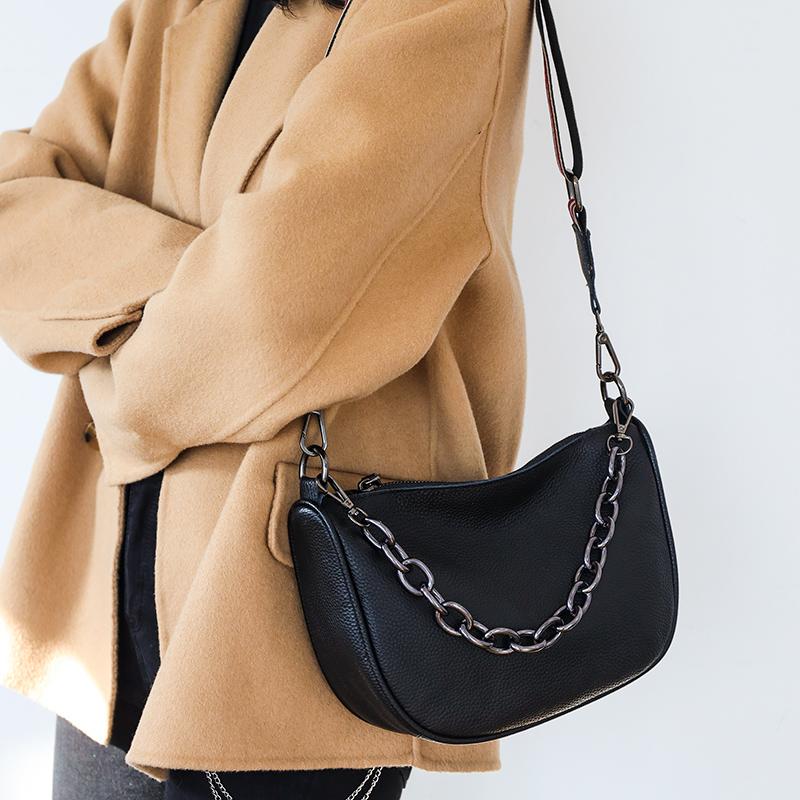 

The 100% cowhide Woman New Chain Messenger bag decoration Color Wide Single Strap Zipper Half Moon Leather Chest Bag All Match, Black